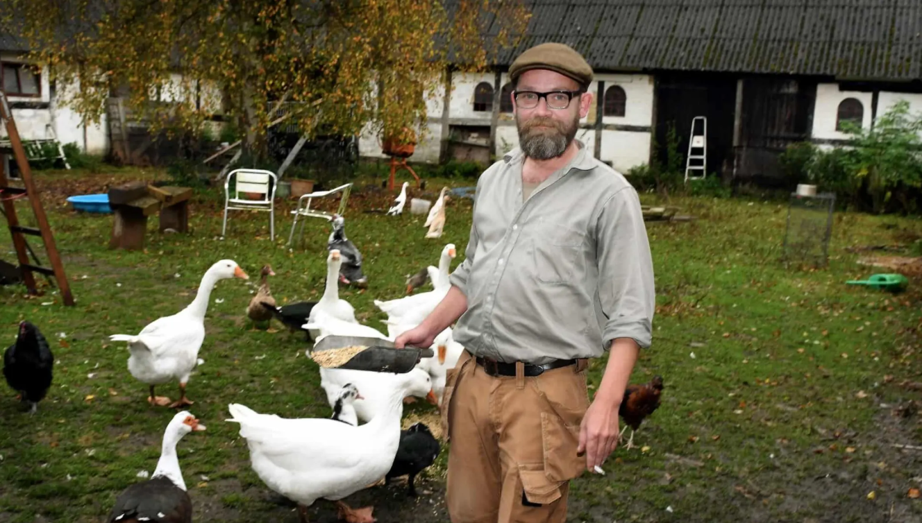 Et liv i gummistøvler og modvind